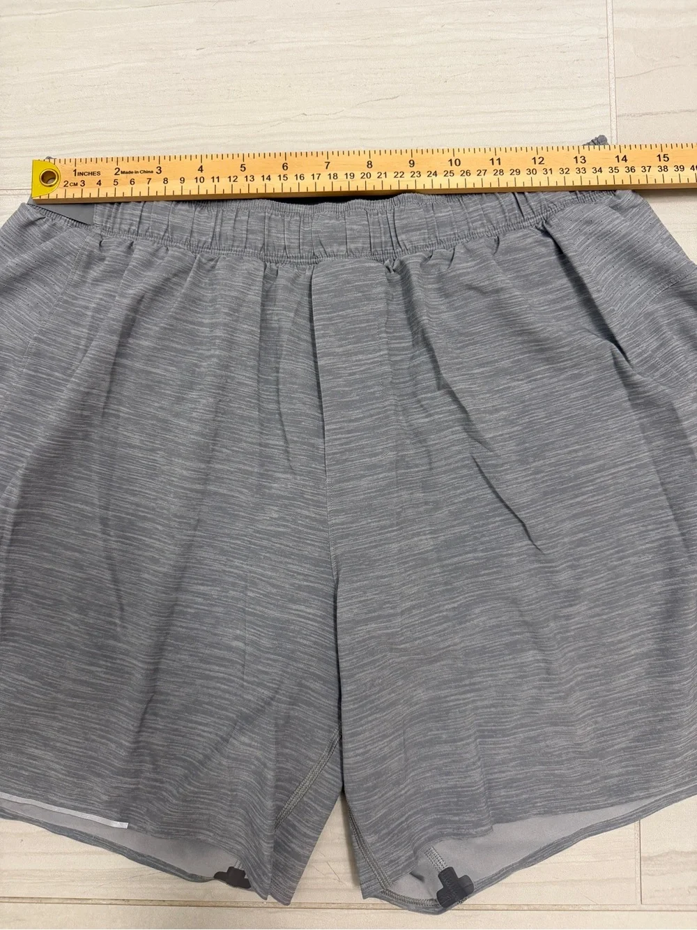 Lululemon Men's Surge Running Shorts Gray Heather Space-DyeUnlined  5